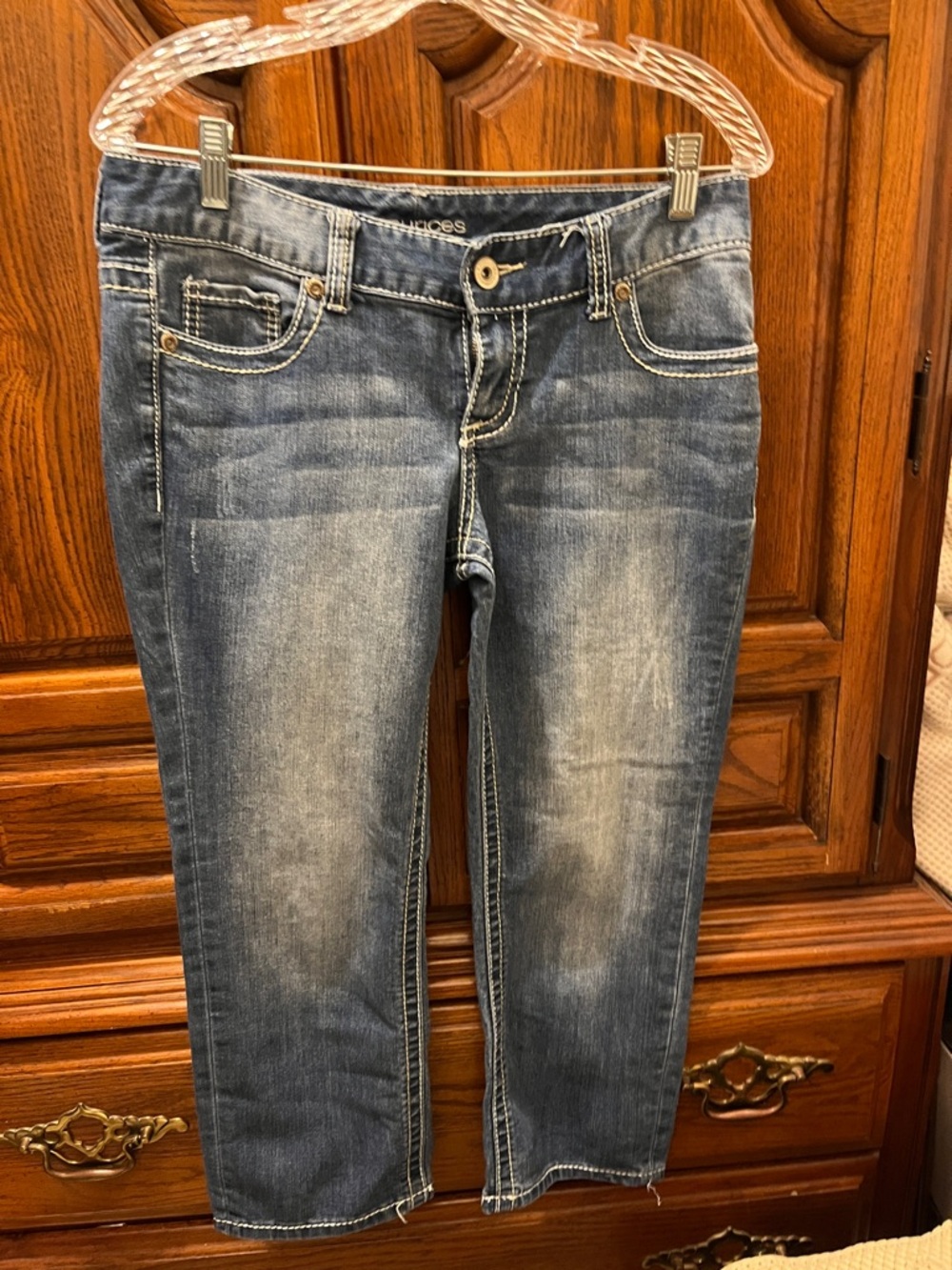 Maurices Faded Blue Cropped Jeans